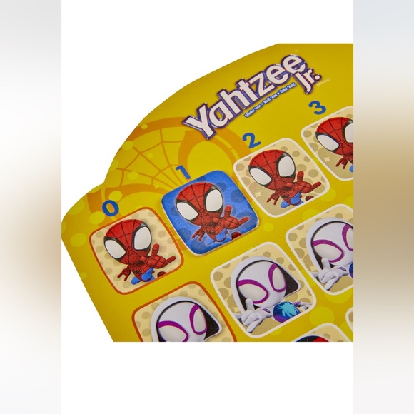 🆕 Hasbro Yahtzee Jr. Spidey Adventure Game - NEW and SEALED - Picture 6 of 10